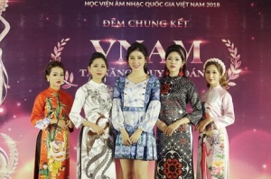Các sản phẩm nhà Ella lại được xuất hiện trên mặt báo
